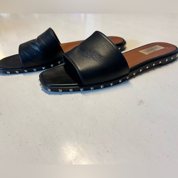 Valentino Rockstud Black Leather Slides - Picture 4 of 12